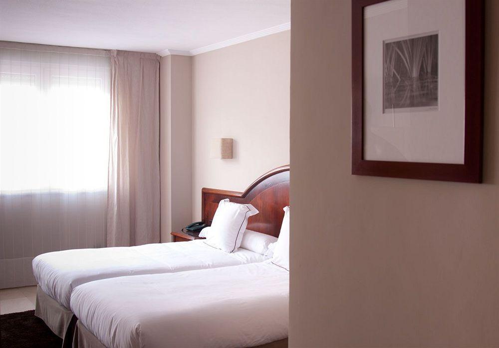 Hotel San Pedro Langreo Kültér fotó
